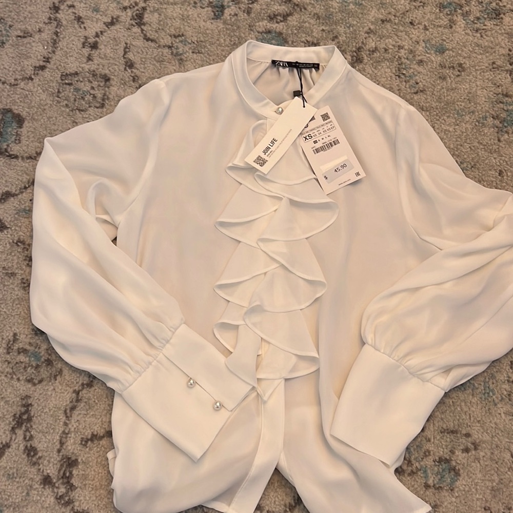 New Zara ruffle top